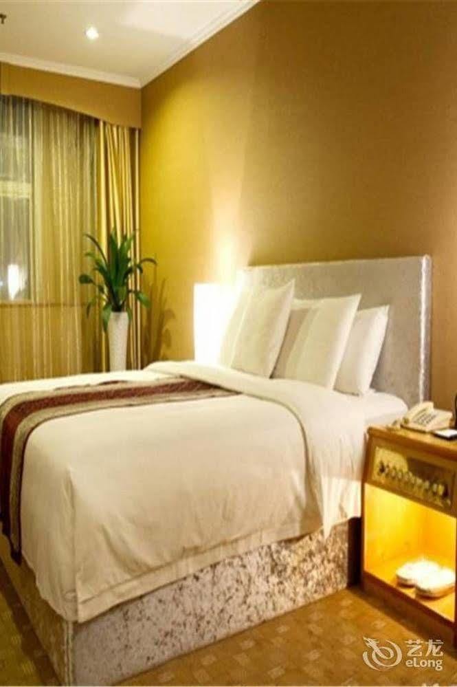 Lijing Grand Hotel City Center Liuzhou Esterno foto